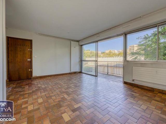 Studio 1 pièce 28 m²