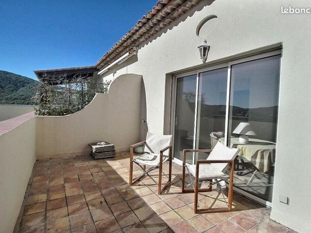 Studio 1 pièce 28 m²
