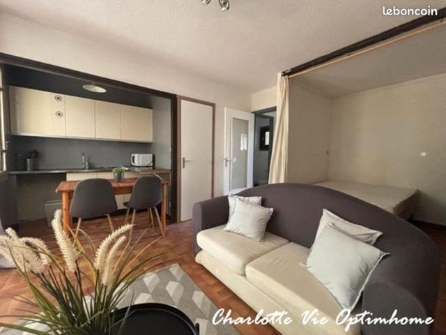 Studio 1 pièce 28 m²