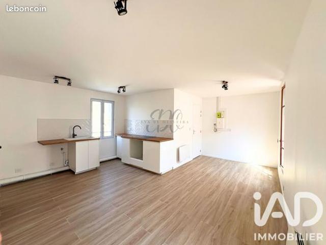 Studio 1 pièce 28 m²