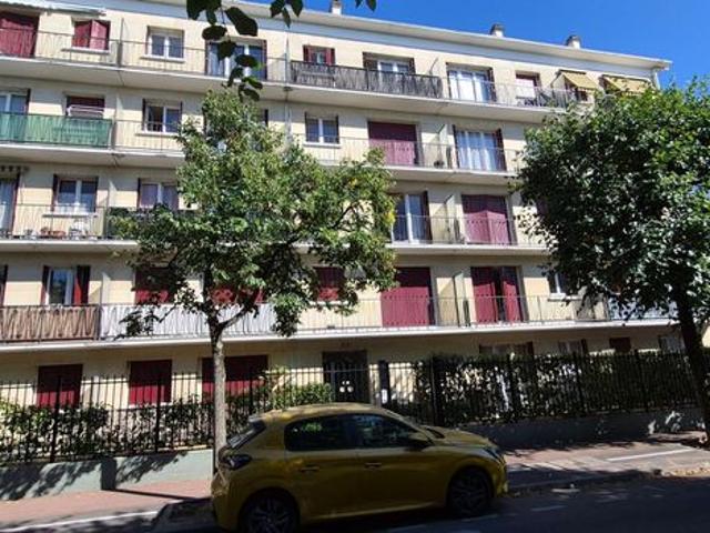 Studio 1 pièce 28 m²