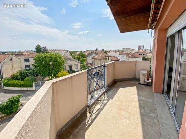 Studio 1 pièce 28 m²