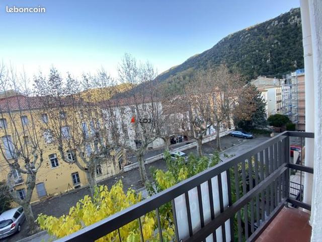 Studio 1 pièce 28 m²