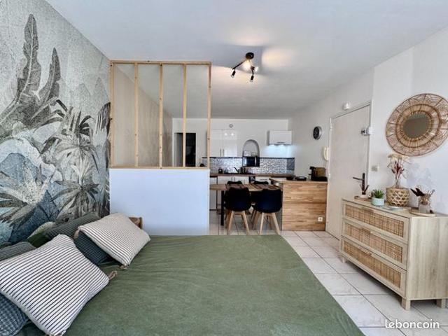 Studio 1 pièce 28 m²