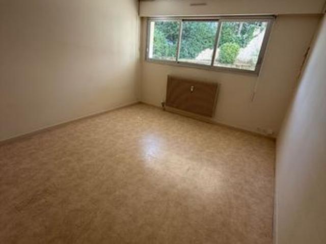 Studio 1 pièce 28 m²