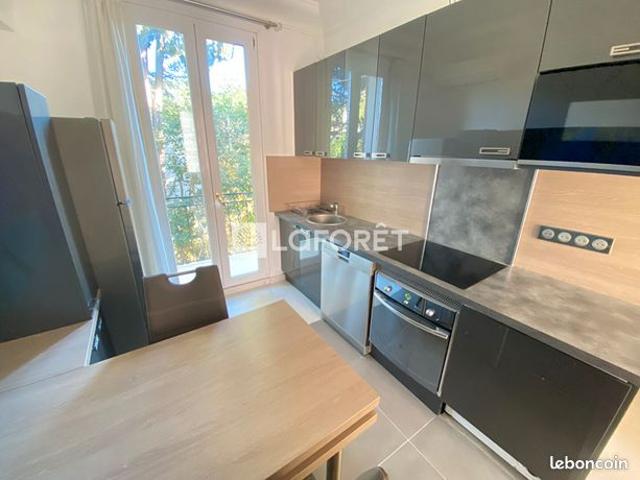 Studio 1 pièce 28 m²