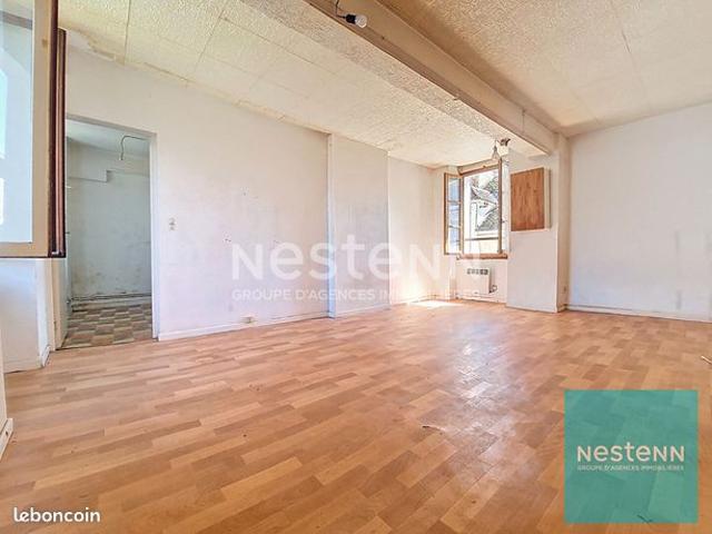 Studio 1 pièce 28 m²