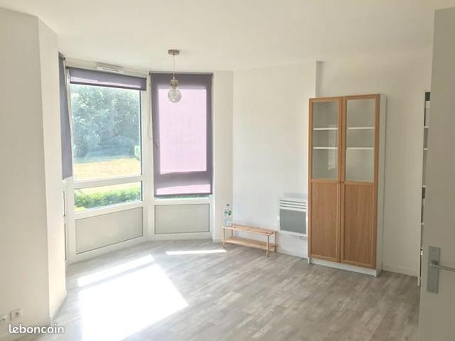 Studio 1 pièce 28 m²