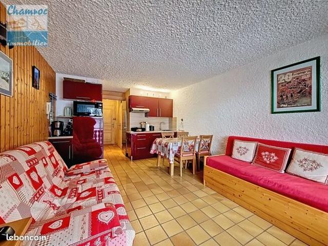 Studio 1 pièce 28 m²