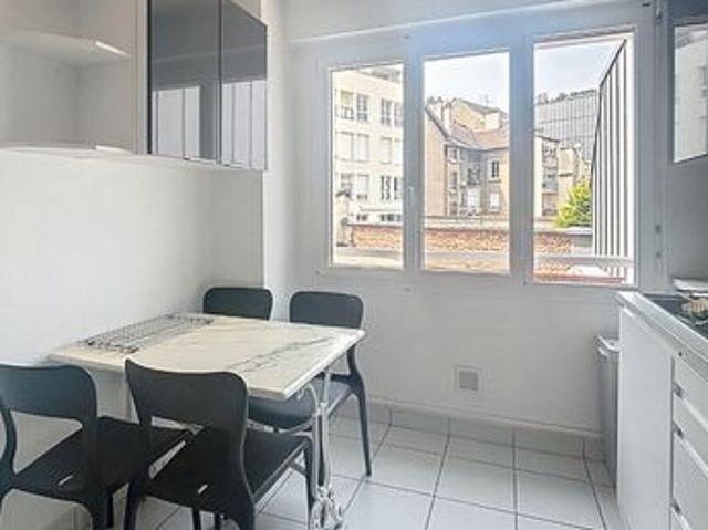 Studio 1 pièce 28 m²