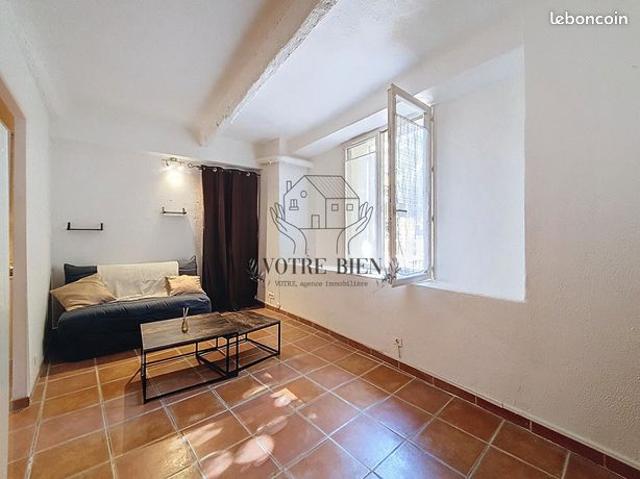 Studio 1 pièce 28 m²