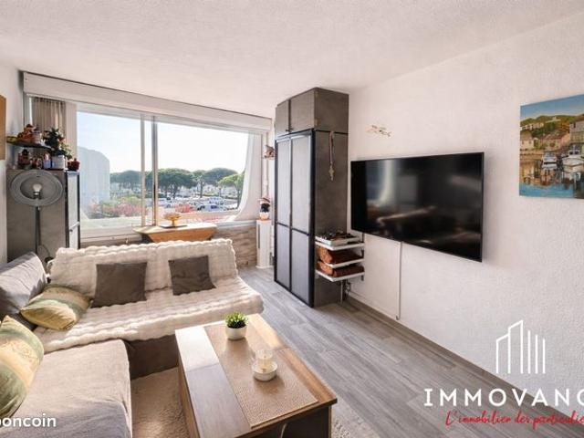 Studio 1 pièce 28 m²