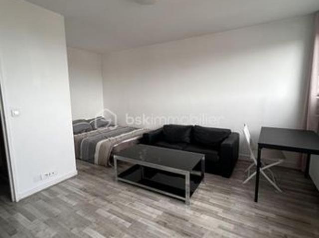 Studio 1 pièce 28 m²
