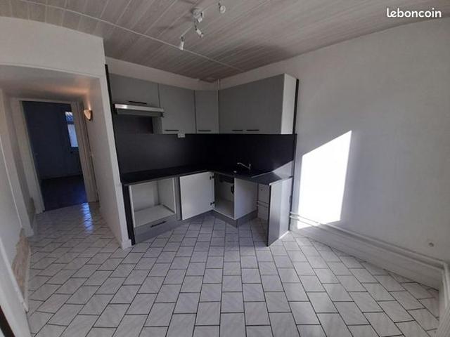 Studio 1 pièce 28 m²