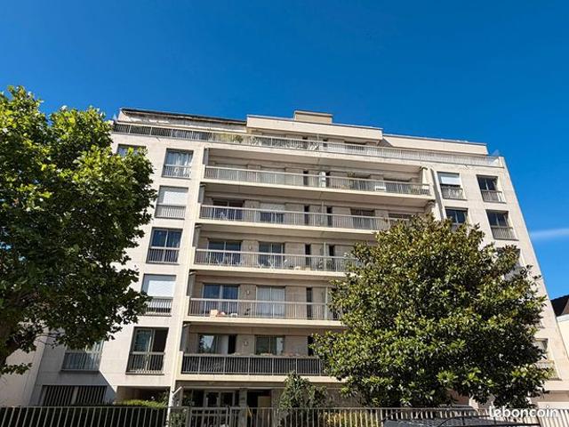 Studio 1 pièce 28 m²