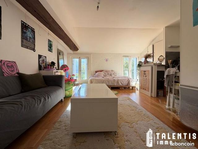 Studio 1 pièce 28 m²