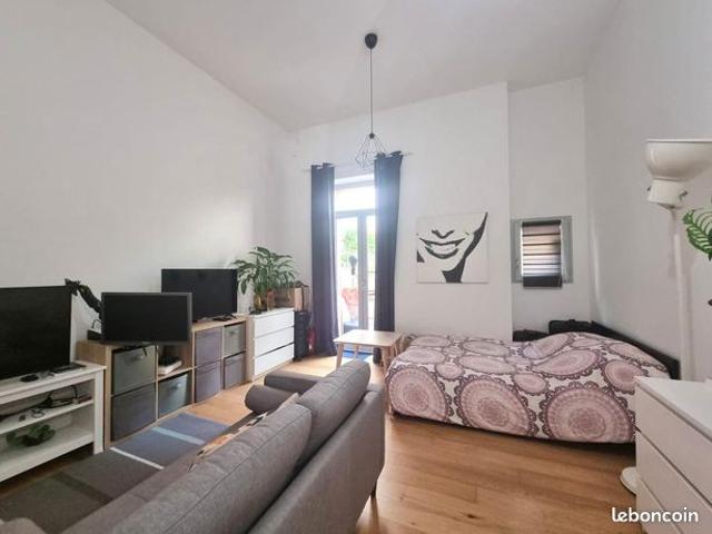 Studio 1 pièce 28 m²