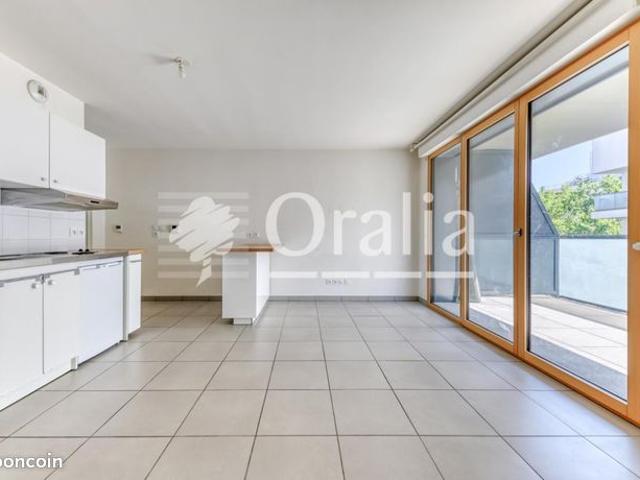 Studio 1 pièce 28 m²