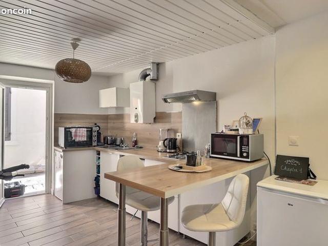 Studio 1 pièce 28 m²