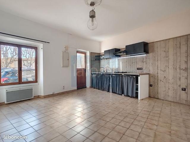 Studio 1 pièce 28 m²
