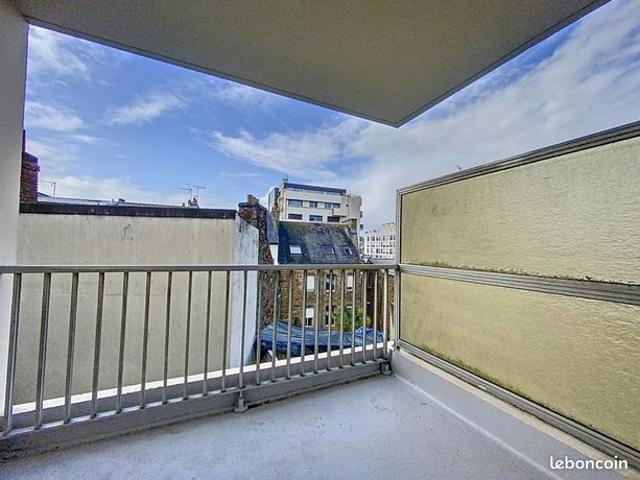 Studio 1 pièce 28 m²