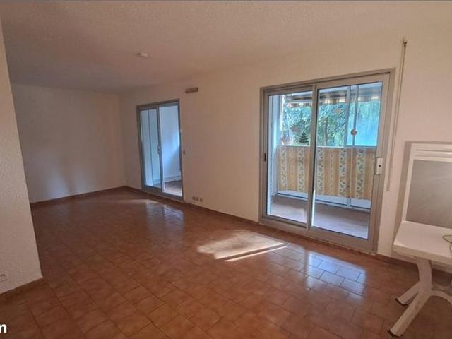 Studio 1 pièce 28 m²