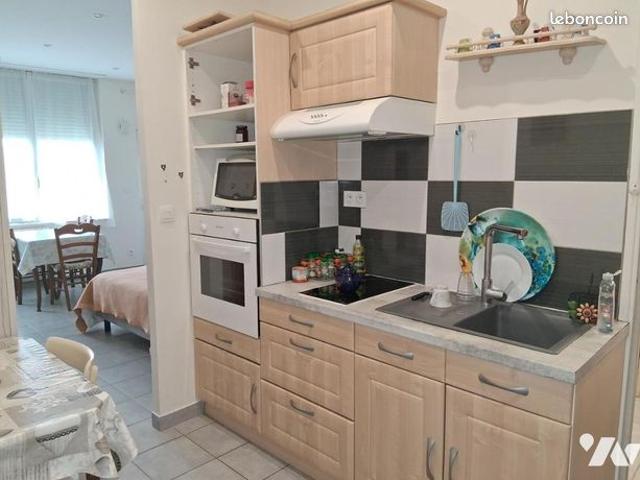 Studio 1 pièce 28 m²