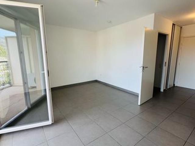 Studio 1 pièce 28 m²