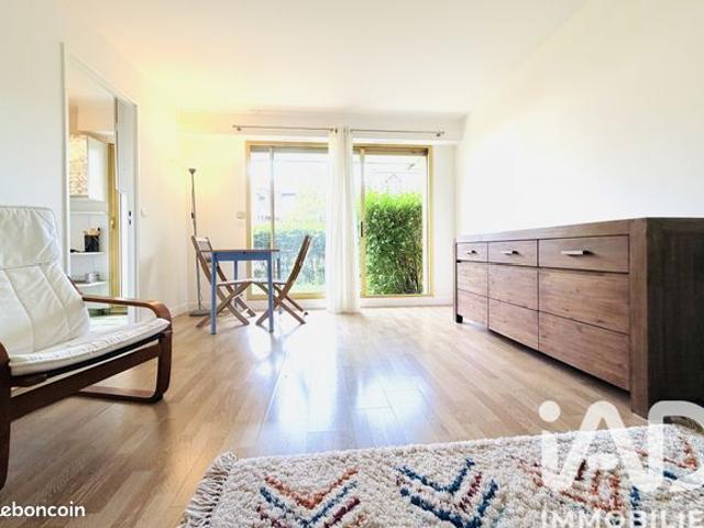 Studio 1 pièce 28 m²