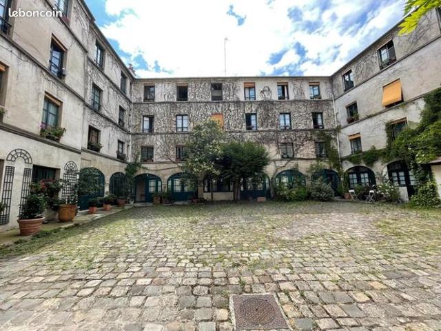 Studio 1 pièce 28 m²