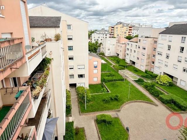 Studio 1 pièce 28 m²