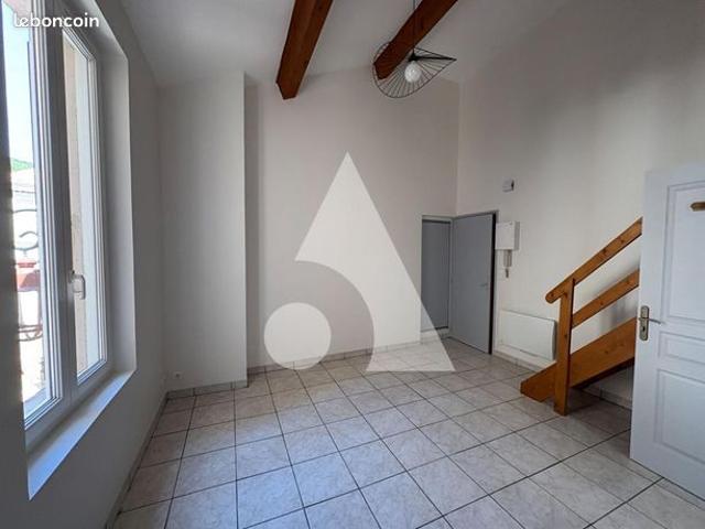 Studio 1 pièce 28 m²