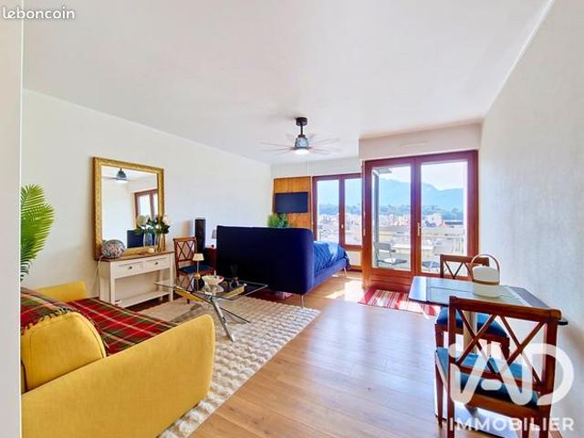 Studio 1 pièce 28 m²