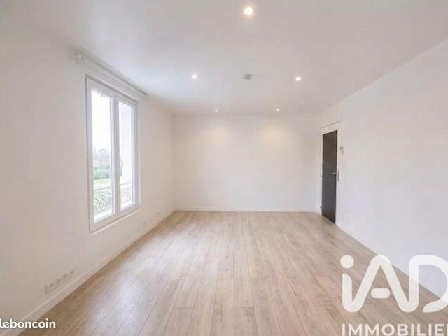 Studio 1 pièce 28 m²