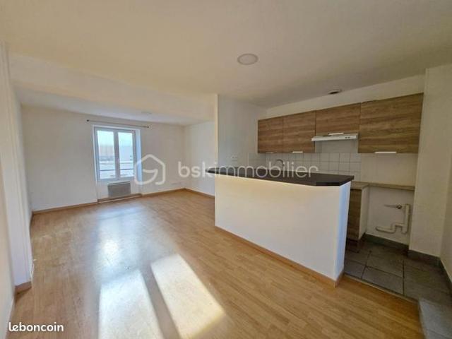 Studio 1 pièce 28 m²