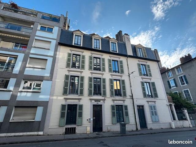 Studio 1 pièce 28 m²