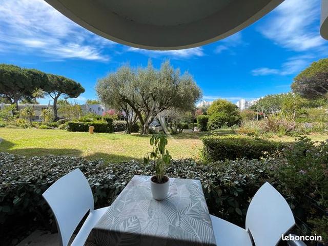Studio 1 pièce 28 m²