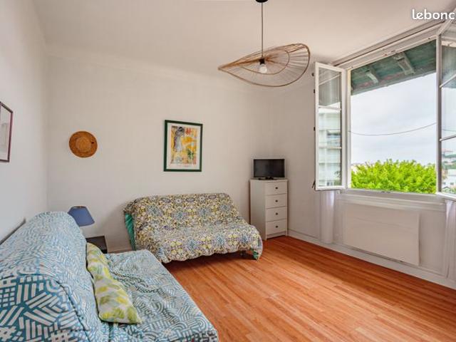 Studio 1 pièce 28 m²