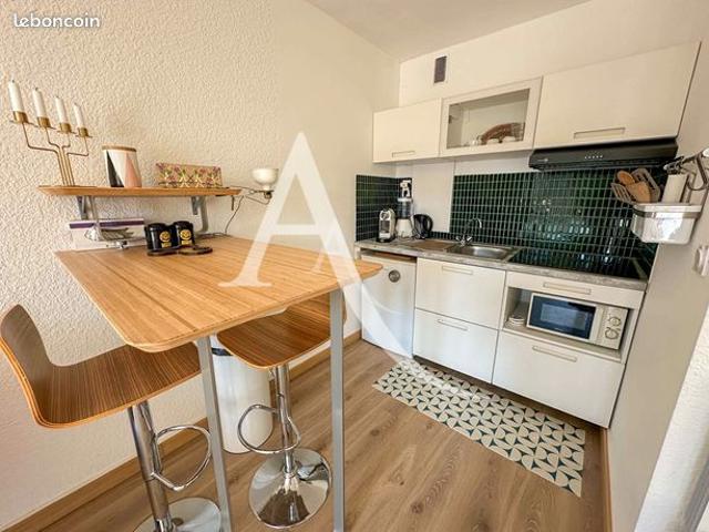 Studio 1 pièce 28 m²