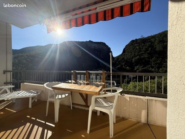Studio 1 pièce 28 m²