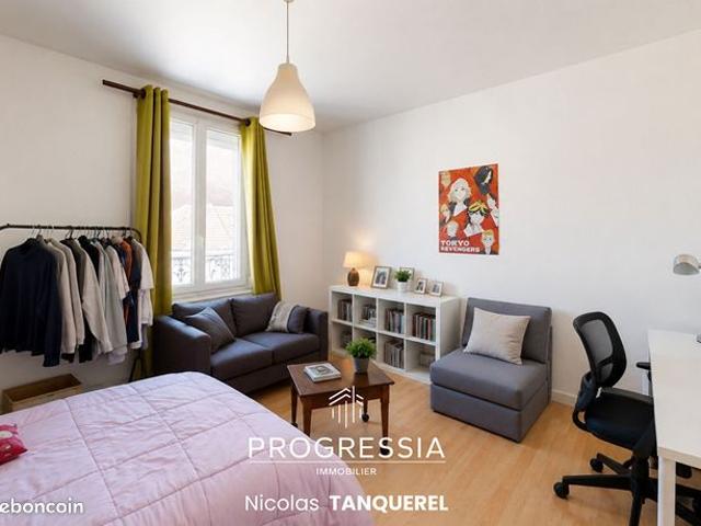 Studio 1 pièce 28 m²
