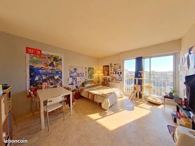 Studio 1 pièce 28 m²
