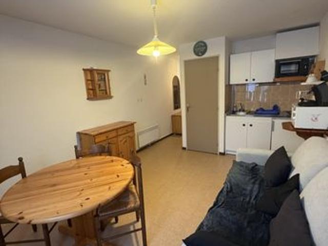 Studio 1 pièce 28 m²
