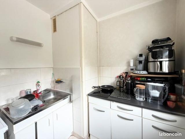 Studio 1 pièce 28 m²