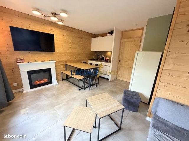 Studio 1 pièce 28 m²