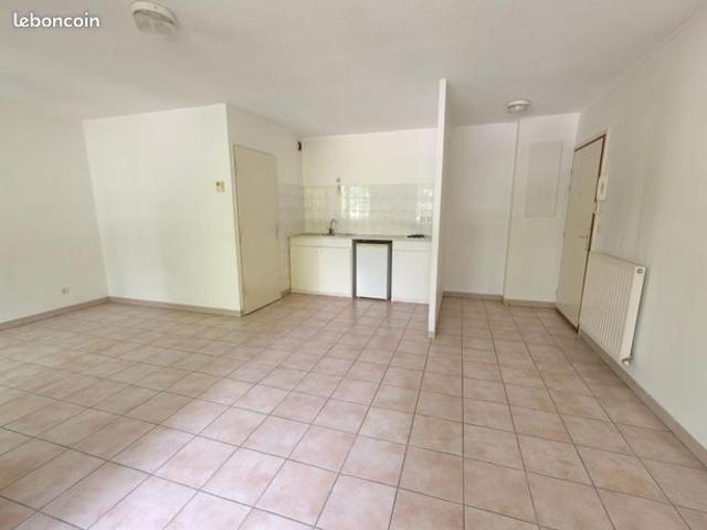 Studio 1 pièce 29 m²