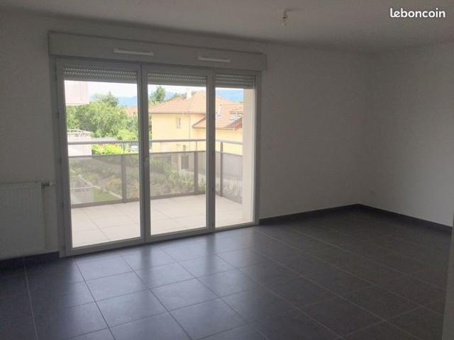 Studio 1 pièce 29 m²