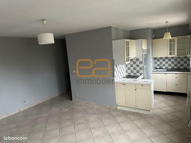 Studio 1 pièce 29 m²
