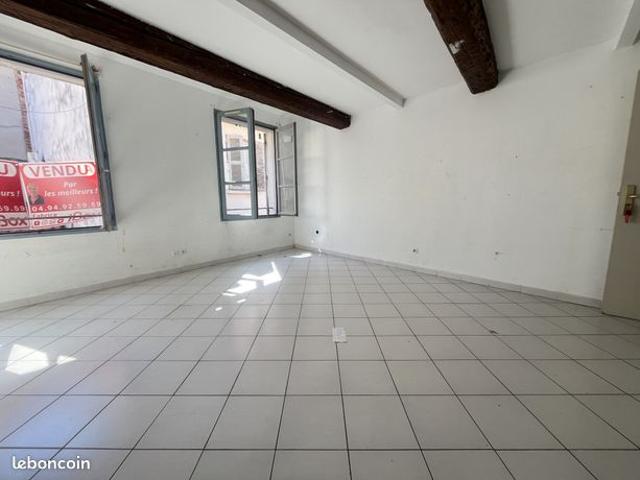 Studio 1 pièce 29 m²