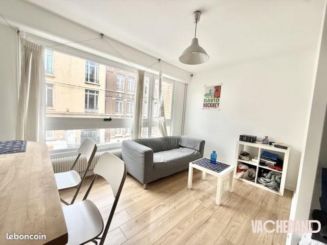 Studio 1 pièce 29 m²